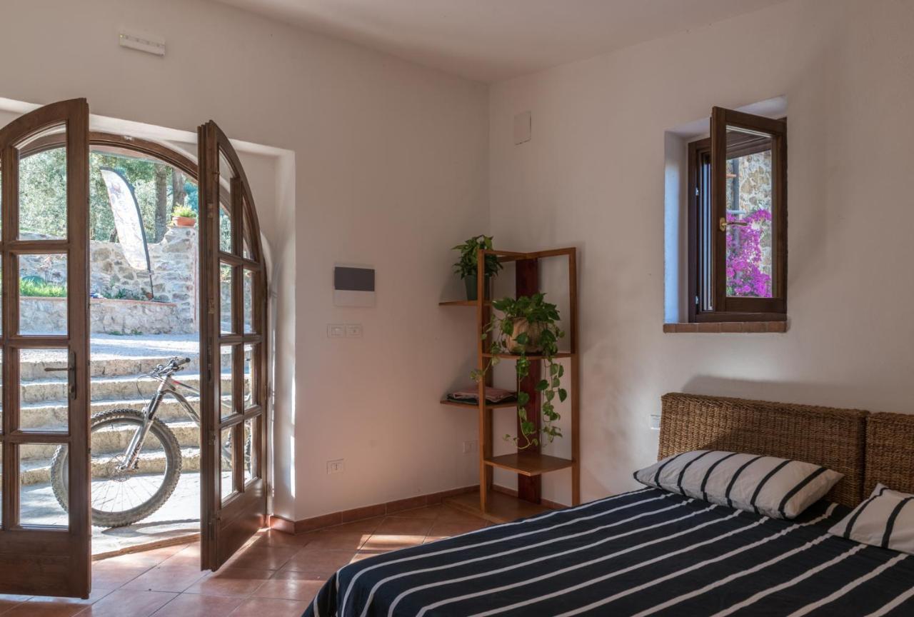 Agriturismo Schiaccia Ghiande Маса Маритима Екстериор снимка